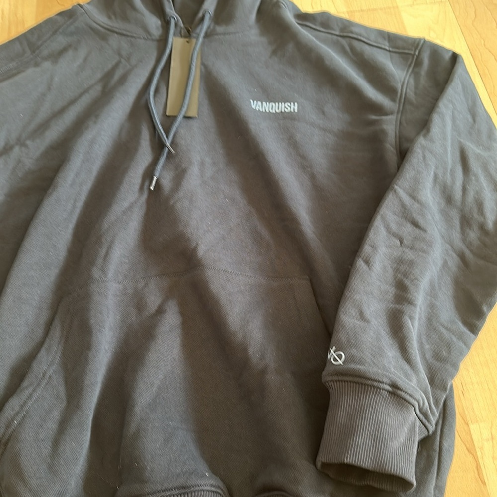 💙NWT Vanquish Sweatshirt - Picture 4 of 5